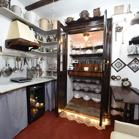 아파트 La Casa Dei Custodi Del Duca Ruffo Di Bagnara 나폴리
