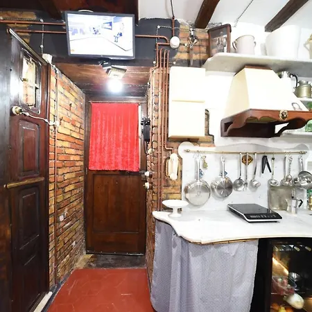 Апартаменты La Casa Dei Custodi Del Duca Ruffo Di Bagnara Неаполь