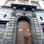La Casa Dei Custodi Del Duca Ruffo Di Bagnara Neapol