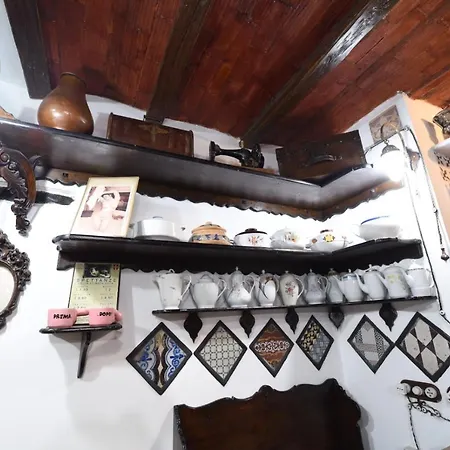 La Casa Dei Custodi Del Duca Ruffo Di Bagnara * Neapol